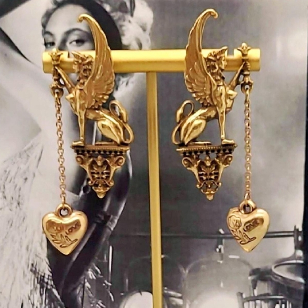 Vintage Estate Fierce Lion Angel Ariel Locket Gold Dangle Earrings